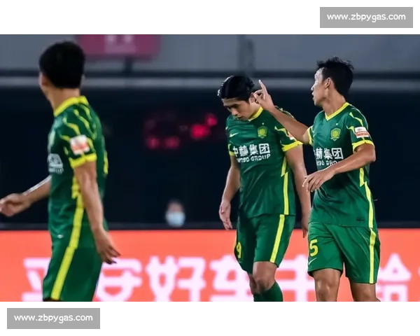 激烈角逐中榜首易主引发赛季格局全面重塑新走向与争冠悬念升温